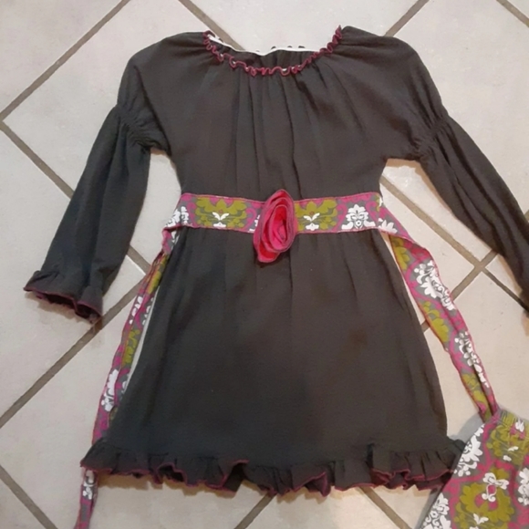 2 piece outfit size 10 (150) - Picture 2 of 3